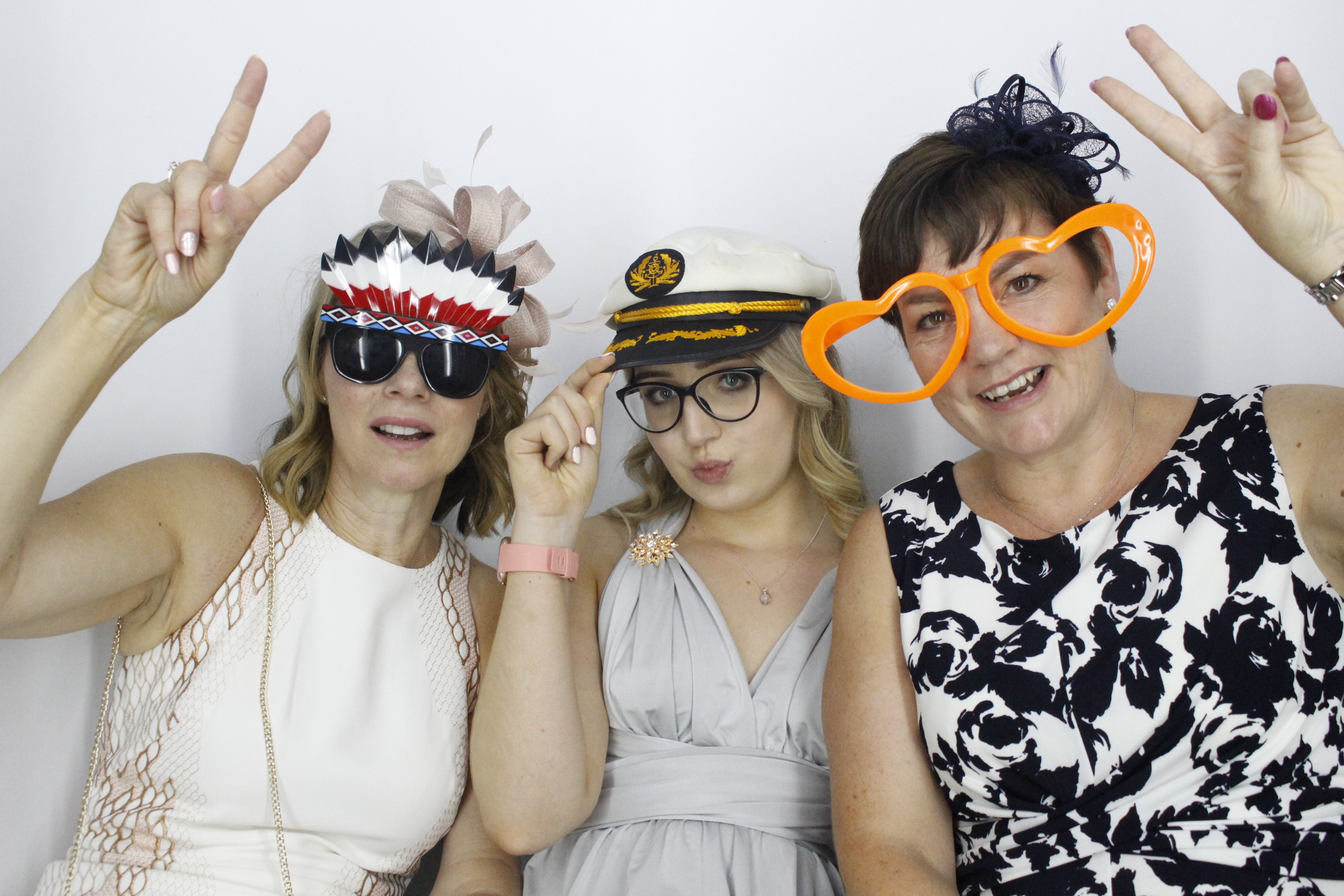 Sam & Rachel's Wedding | View more photos from the event at gallery.myphotoboothexperience.co.uk/u/MyPhotoBoothExperienceLtd/Sam-Rachels-Wedding
